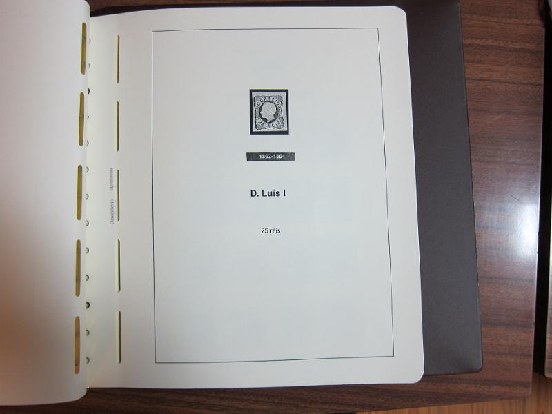 0015 (65).jpg -     Lote:    15      Marcofilia      Lotes Especiais       Descrição:      Portugal.   Colecção especializada de marcas numéricas das 1.ª e 2.ª reformas em selos de 25 reis, desde D. Maria II até D. Luís I, de frente. Lote a ver.        Lote       Valor Base:     &euro; 1.500,00     Valor Venda:     &euro; 3.000,00     